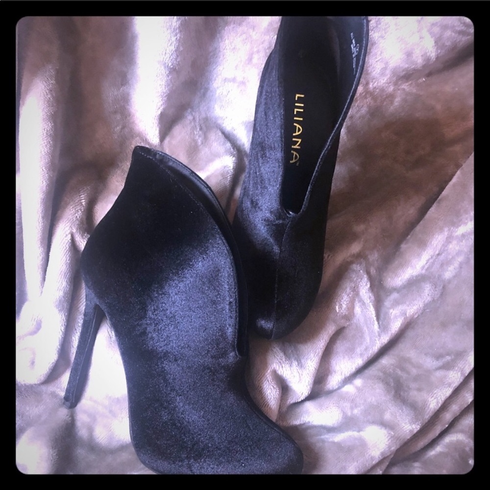 Black Velvet Holiday Party Booties